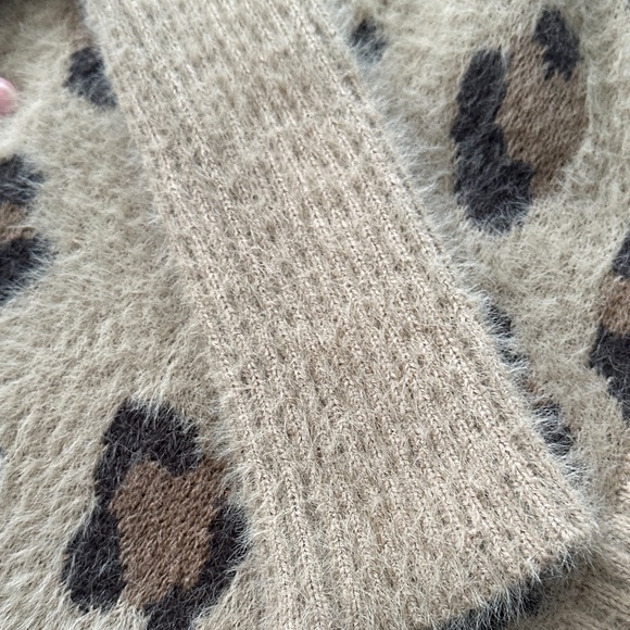 KDL Leopard Print Tan Poncho/Sweater - Picture 5 of 6